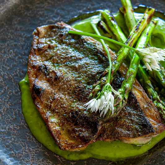 GRILLED SEABREAM WITH ASPARAGUS AND WILD GARLIC AIOLI