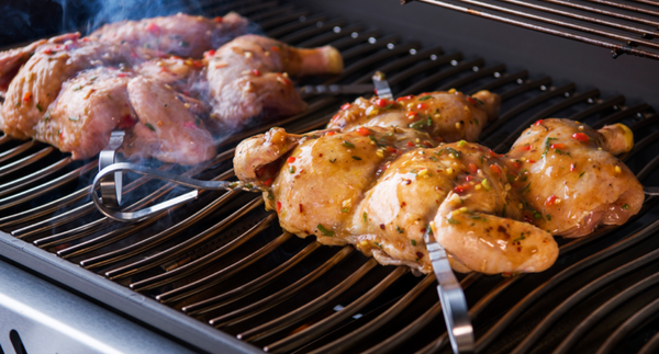Stainless Steel vs. Cast Iron Cooking Grates: Which Is Better for Your BBQ?