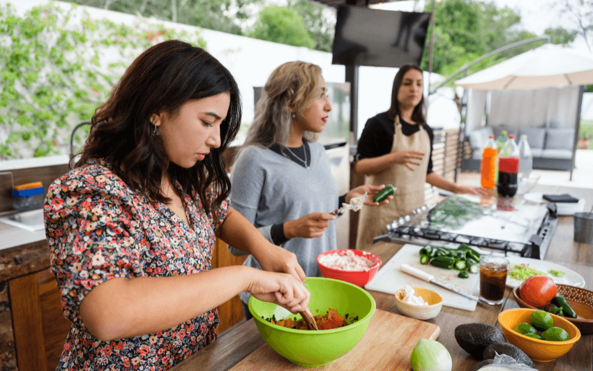 5 Benefits of an Outdoor Kitchen