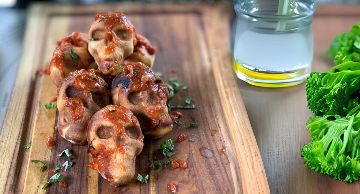Spooky Fall Flavours: Haunted Skulls Pizza Pockets