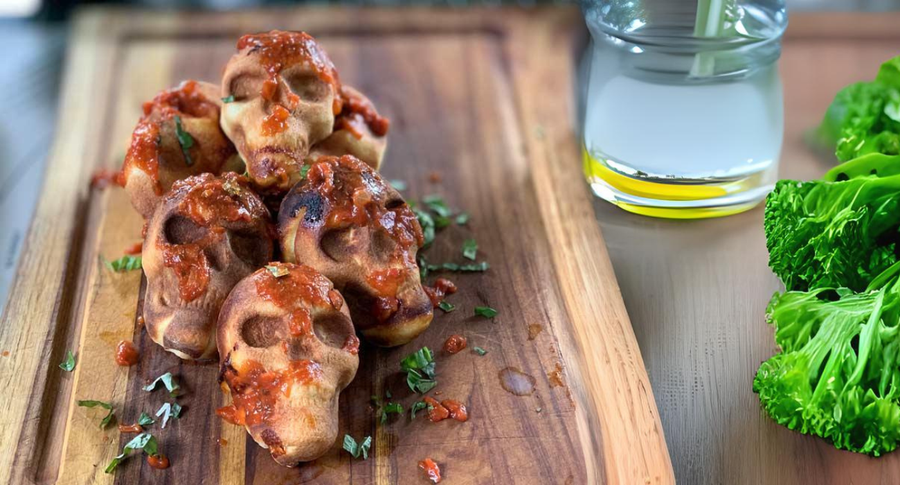 Spooky Fall Flavours: Haunted Skulls Pizza Pockets