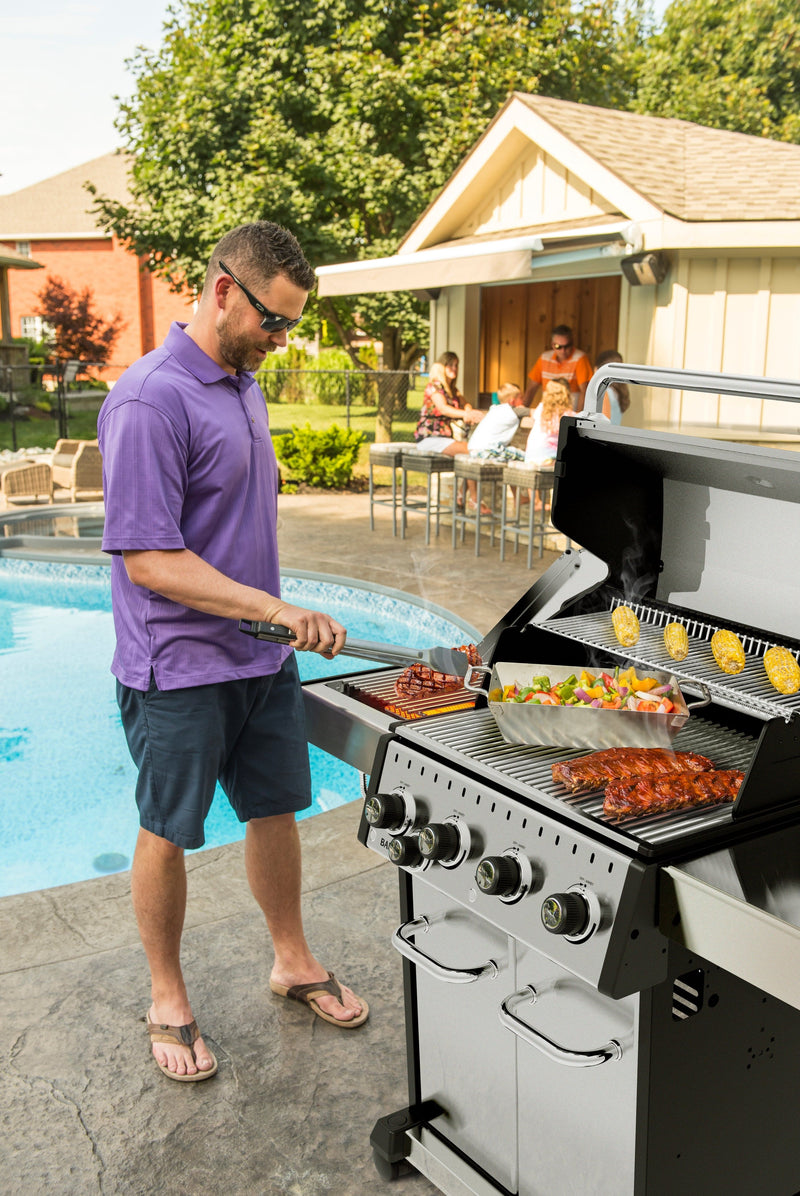 Broil King Broil King BARON S440 PRO IR BBQ with Infrared Side Burner Freestanding Gas Grill