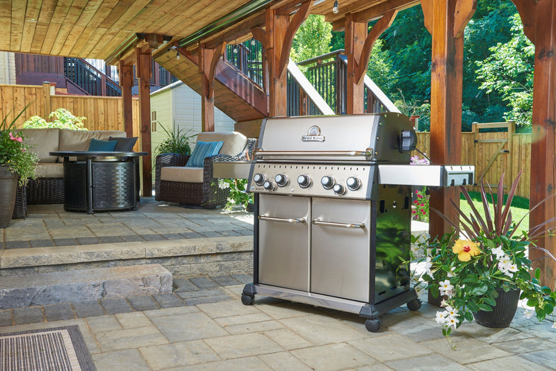 Broil King Broil King BARON S590 PRO IR BBQ with Infrared Side Burner, Rear Rotisserie Burner & Rotisserie Kit Freestanding Gas Grill