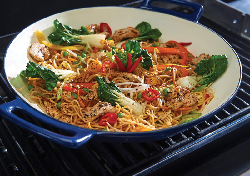 Broil King Broil King Cast Iron Grilling Wok 69710 69710 Accessory Grill Basket & Topper 060162697104