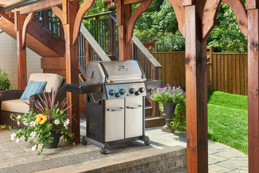 Broil King Broil King CROWN S490 BBQ with Side Burner, Rear Rotisserie Burner, Rotisserie Kit & Heavy-Duty Cast Iron Cooking Grids Freestanding Gas Grill