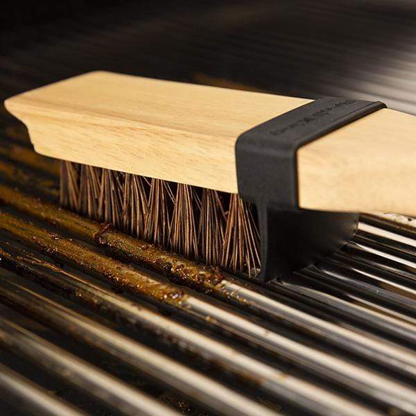 Broil King Broil King Grill Brush - Wood/Palmyra Bristles 65228 65228 Accessory Cleaning Brush 062703652283