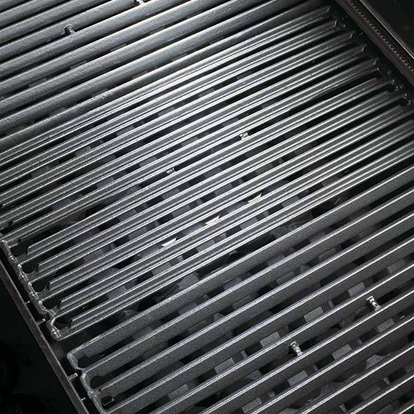 Broil King Broil King MONARCH 320 3-Burner BBQ with Heavy-Duty Cast Iron Cooking Grids Freestanding Gas Grill