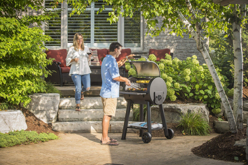 Broil King Broil King REGAL Charcoal Grill 400 w/ Heavy Duty Cast Iron Grids Charcoal / Black 945050 Freestanding Charcoal Grill 062703450506