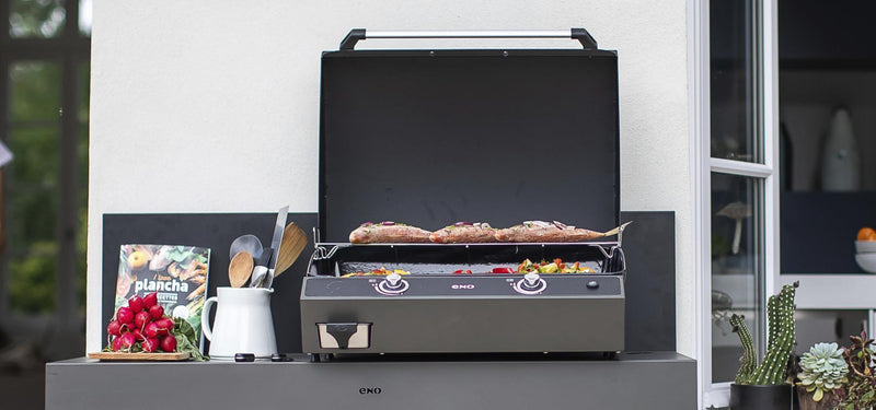 ENO ENO La Plancha Bergerac 2400 Cargo Grey 3-Season 2-Burner Gas Griddle Propane/Natural Gas / Black 531432704801 Countertop Gas Griddle 3224780038726