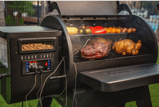 Louisiana Grills Louisiana Grills Ambiance Bull Pit 1000 Pellet Grill & Smoker w/ WIFI Control 10959 Pellet / Black 10959 Freestanding Pellet Grill