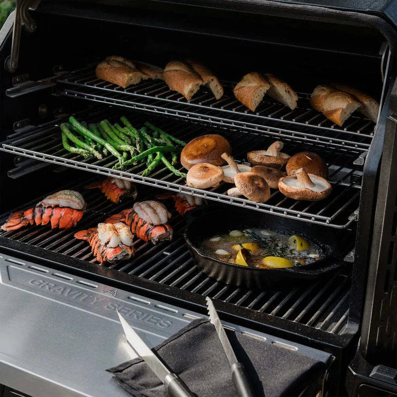 Masterbuilt Masterbuilt Gravity Series XT Digital Charcoal Grill + Smoker Charcoal / Black MB20041223 Freestanding Charcoal Grill 094428277281