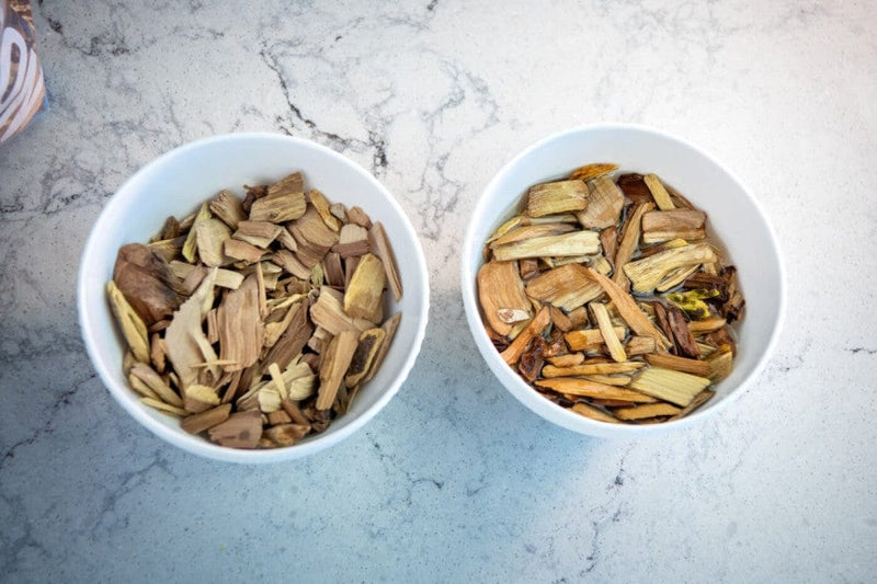 Napoleon Napoleon Apple Wood Chips 67007 67007 Accessory Smoker Wood Chip & Chunk 629162670076