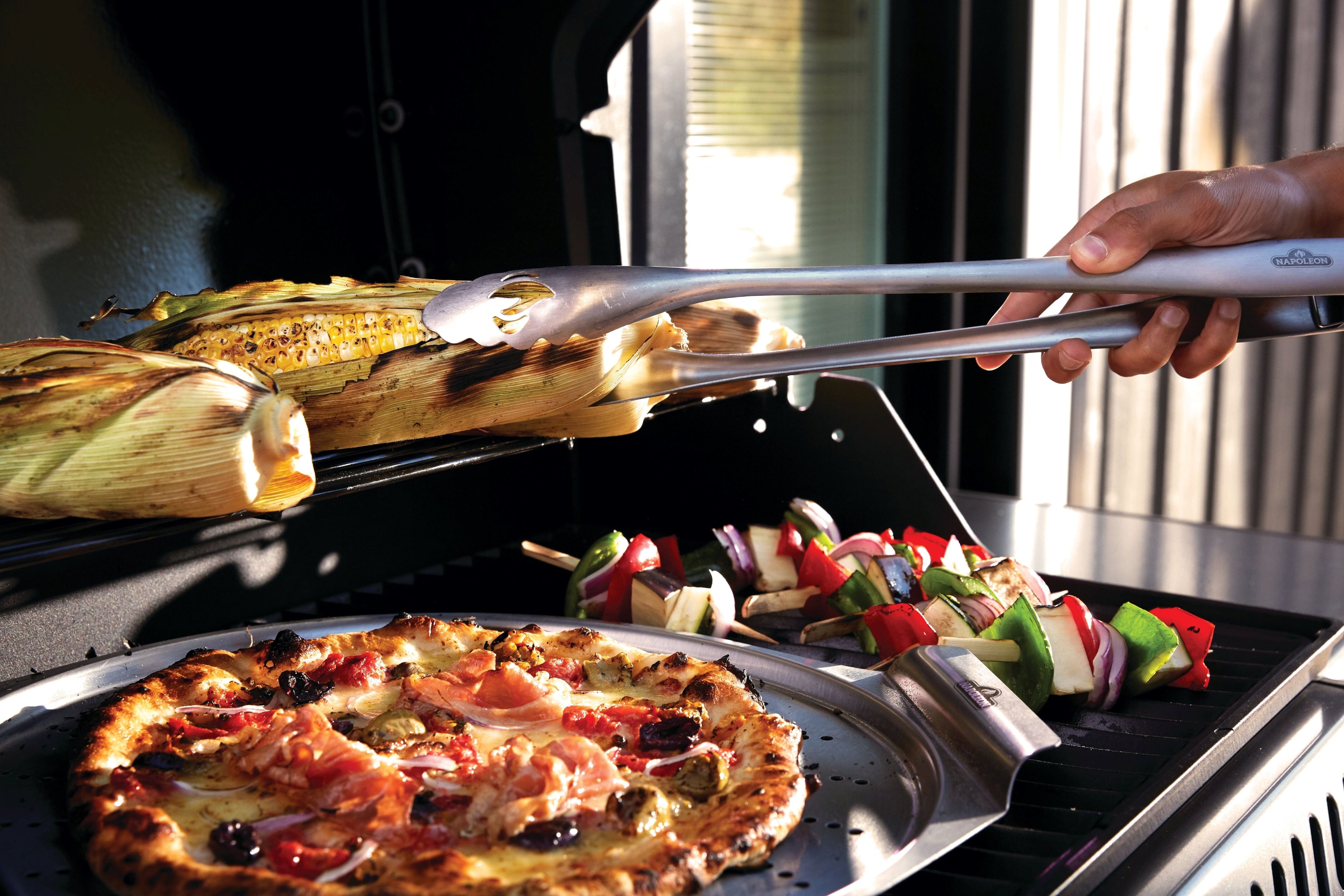 Napoleon Napoleon Freestyle 425 4-Burner BBQ Freestanding Gas Grill