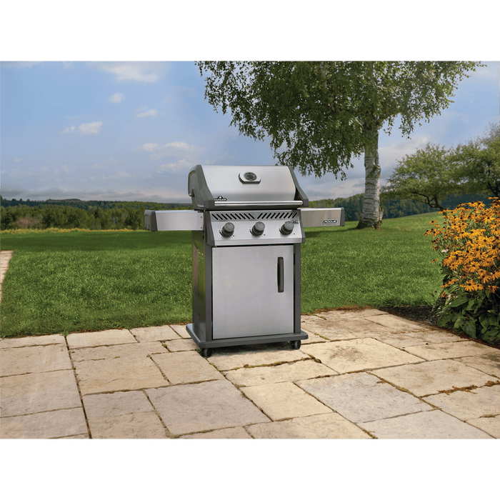 Napoleon Rogue 425 3-Burner Gas Grill — - Main Image