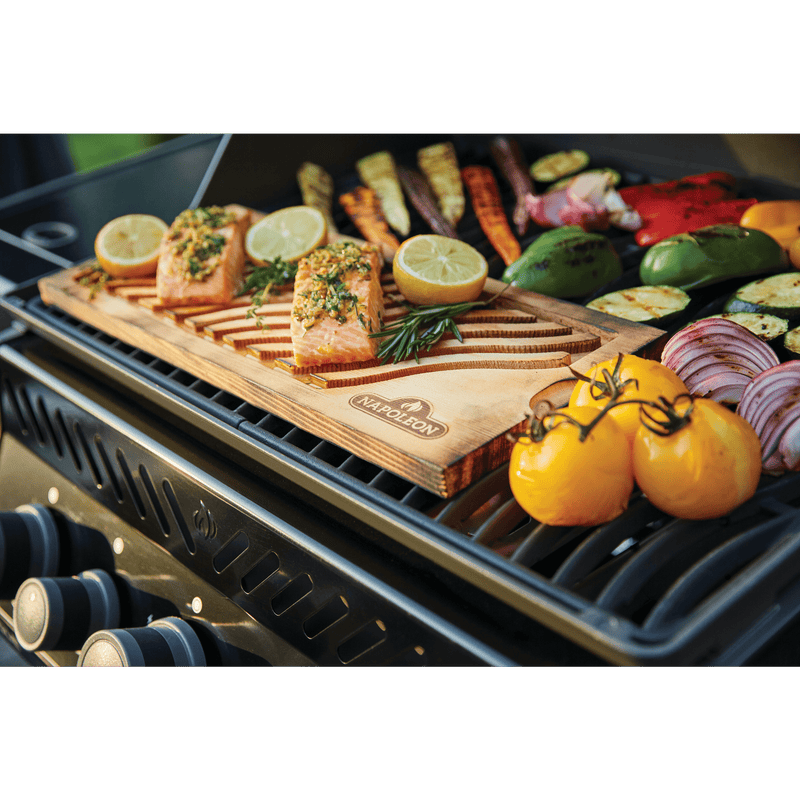 Napoleon Rogue PRO 425 SIB Gas Grill, Black — BBQing.com