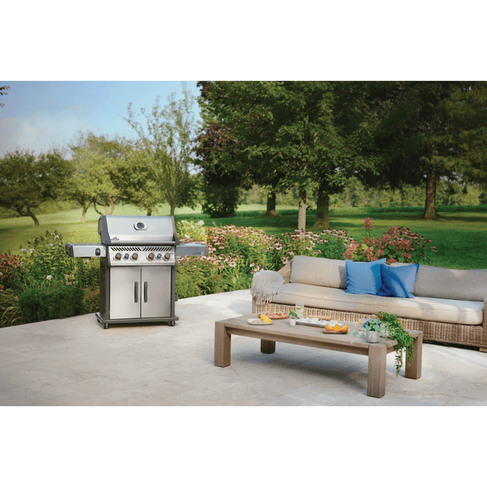 Napoleon Napoleon Rogue PRO-S 525 RSIB Gas Grill with Infrared Side and Rear Burners Freestanding Gas Grill