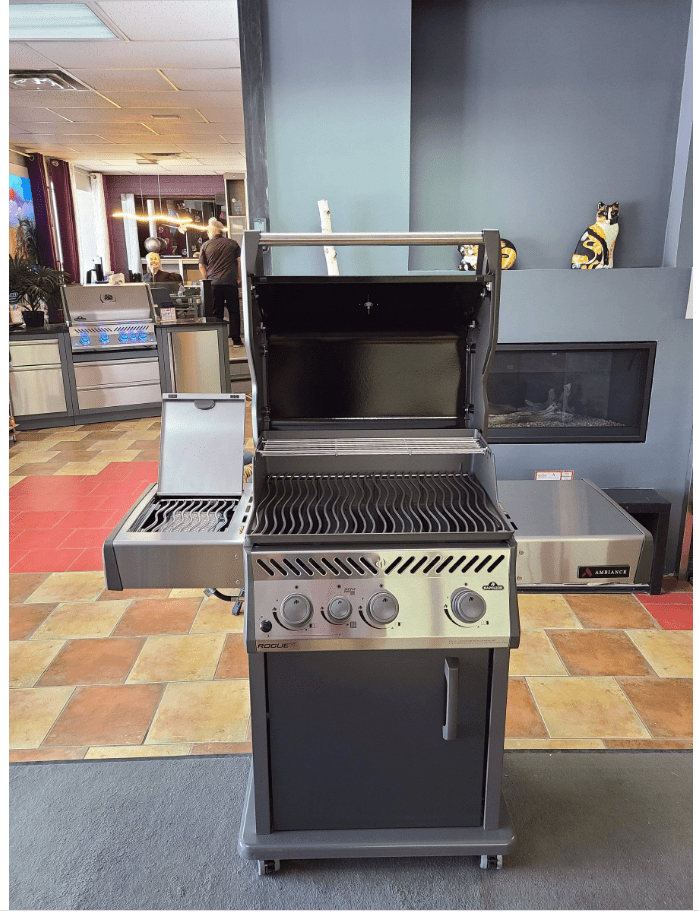 Napoleon Napoleon Rogue XT 425 SIB Ambiance Special Edition BBQ with Infrared Side Burner RXT425SIB-1-AMB Freestanding Gas Grill