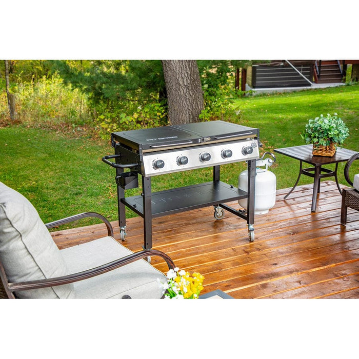Pit Boss Grills Pit Boss Standard 5-Burner Griddle 10819 Propane / Black 10819 Freestanding Gas Griddle 684678108192