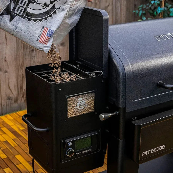 Pit Boss Pit Boss Navigator 1600 Connected Wood Pellet Grill Pellet / Black 11113 Freestanding Pellet Grill