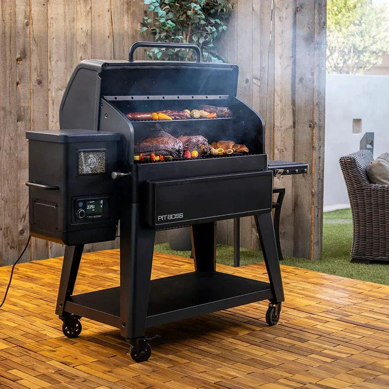 Pit Boss Pit Boss Navigator 1600 Connected Wood Pellet Grill Pellet / Black 11113 Freestanding Pellet Grill