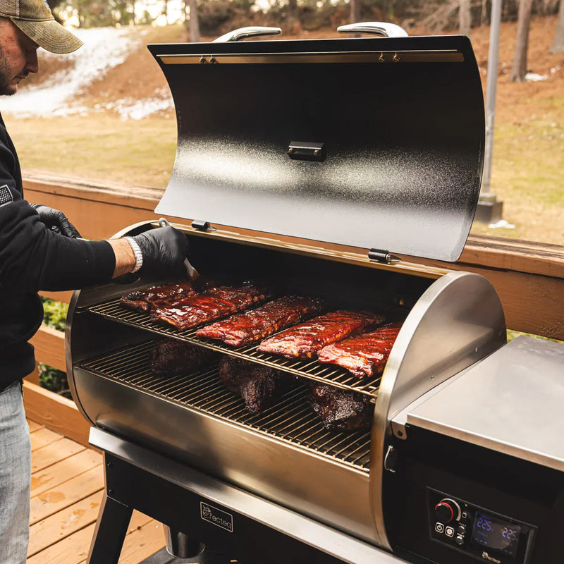 Recteq recteq Backyard Beast 1200 Wood Pellet Grill Pellet / Stainless Steel RT-1200BB Freestanding Pellet Grill 810179690229