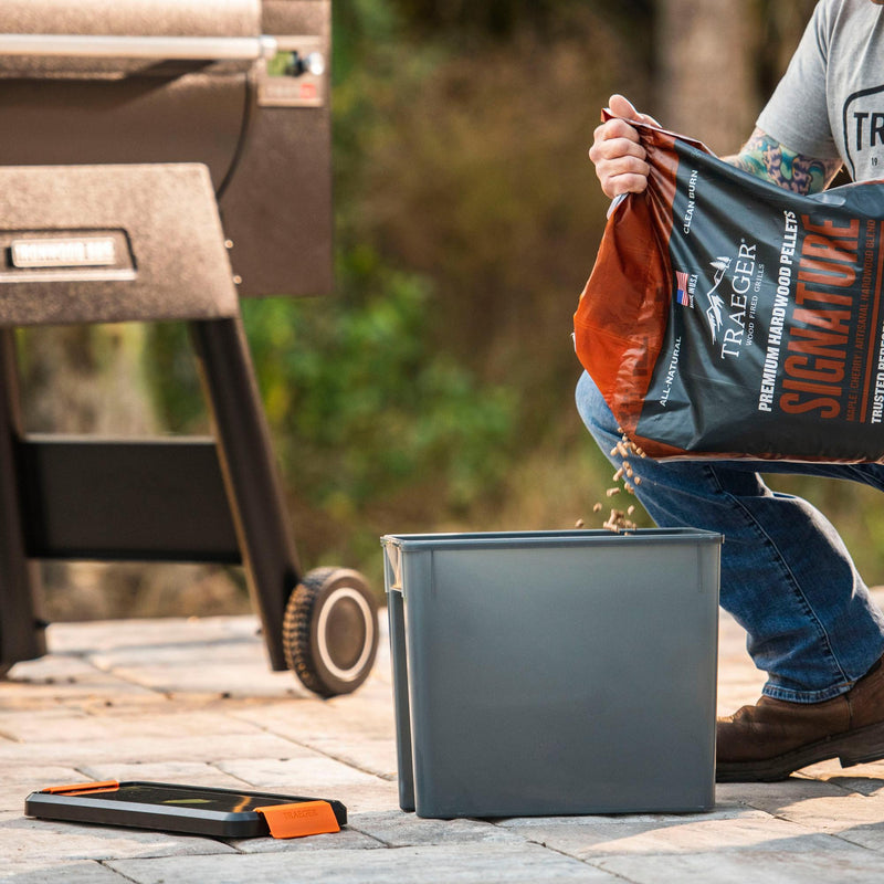 Traeger Traeger BAC615 - Staydry Pellet Bin & Lid BAC615 Accessory Pellet Storage 634868935084