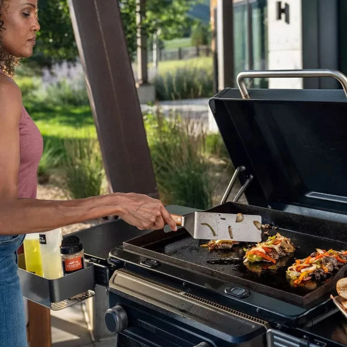 Traeger Traeger Flatrock 2 Zone Griddle Propane / Black TF2NN46DNC Freestanding Gas Griddle