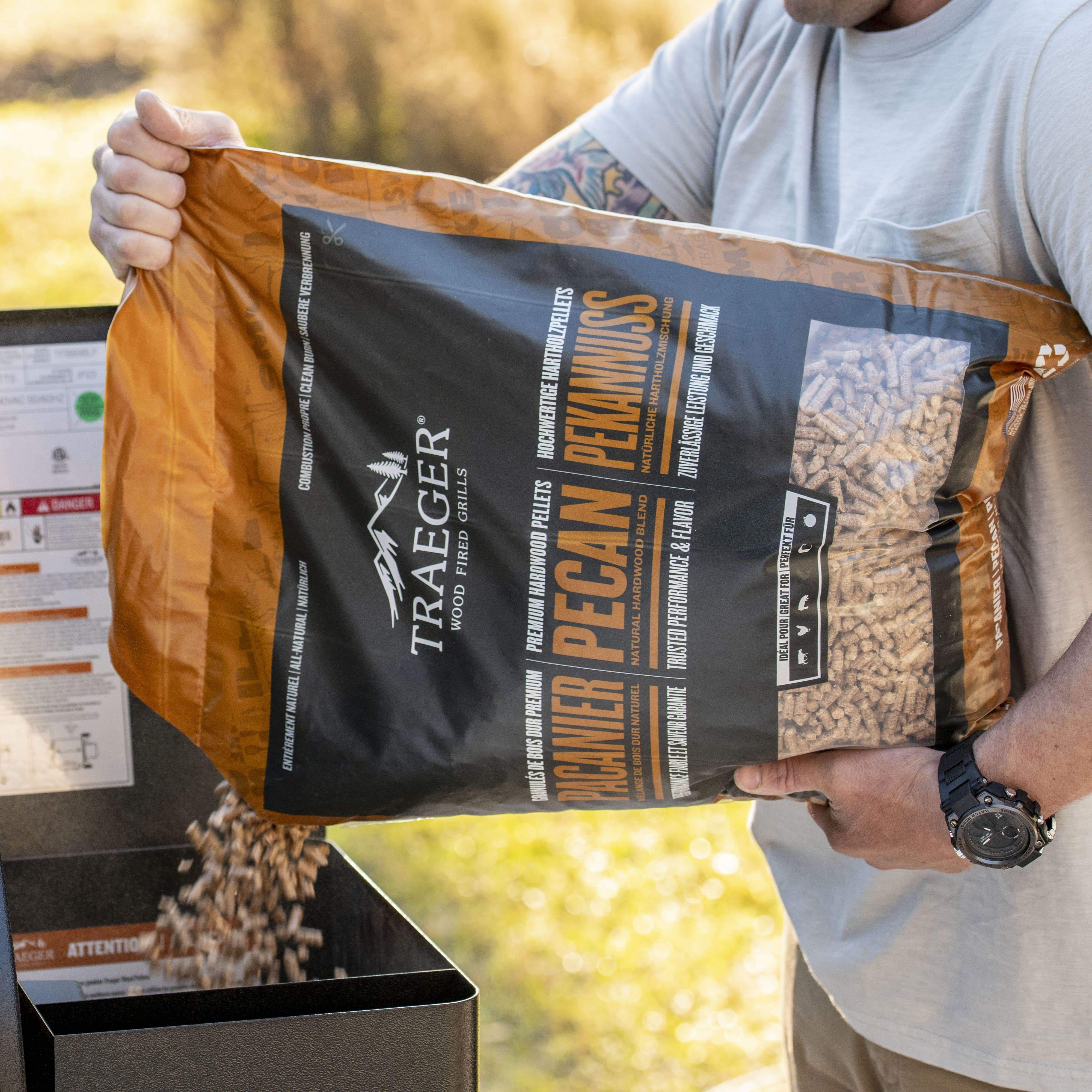 Traeger Traeger Pecan Wood Pellets 20lb Bag PEL340 Accessory Smoker Wood Chip & Chunk 634868933028