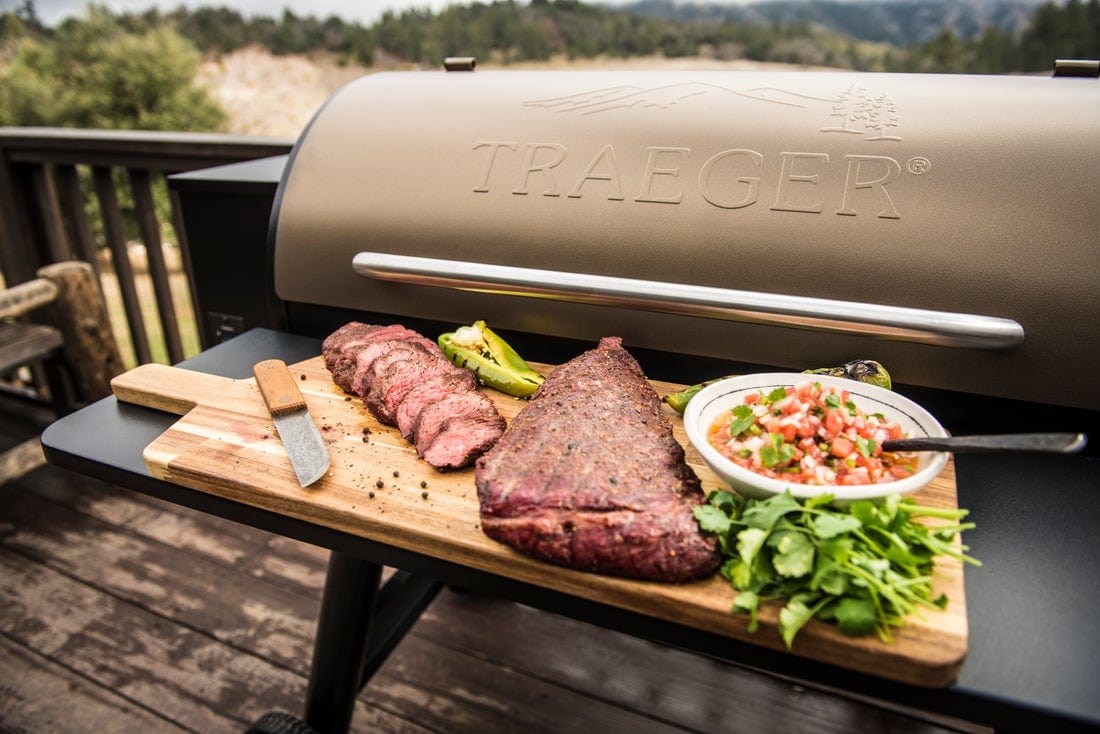 Traeger Traeger PRO 34 Pellet Grill & Smoker TFB88PUBC Pellet / Black TFB88PUBC Freestanding Pellet Grill 634868920707