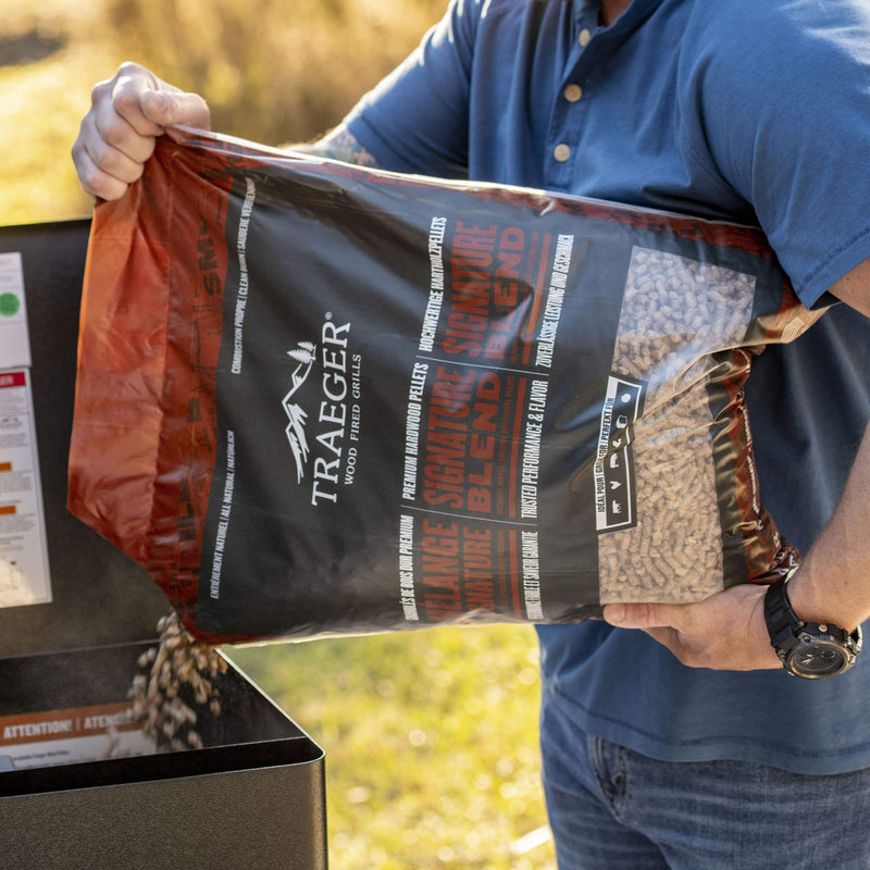 Traeger Traeger Signature Blend Wood Pellets (Hickory/Maple/Cherry) 20lb PEL337 Accessory Smoker Wood Chip & Chunk 634868932472