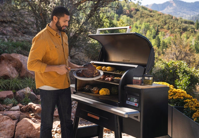 Traeger Traeger Timberline 1300 Pellet Grill & Smoker TFB01WLEC Pellet / Black TFB01WLEC Freestanding Pellet Grill 634868928987