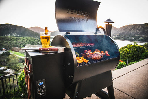 Traeger Traeger Traeger Pro Series 22 Pellet Grill (Gen 1) Pellet / Black / Blue TFB57PUBC Freestanding Pellet Grill 634868920691