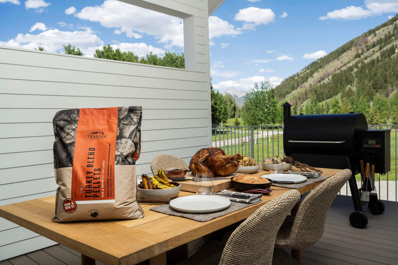 Traeger Traeger Turkey Blend Wood Pellets 18lb (Limited Edition) + Briner Kit PEL351 Accessory Smoker Wood Chip & Chunk 634868938092