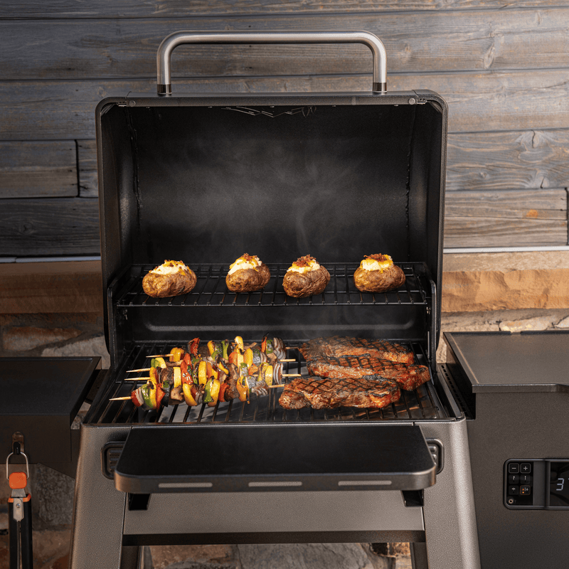 Traeger Traeger Westwood Pellet Grill Pellet / Black TFB65YLJC Freestanding Pellet Grill 634868954016