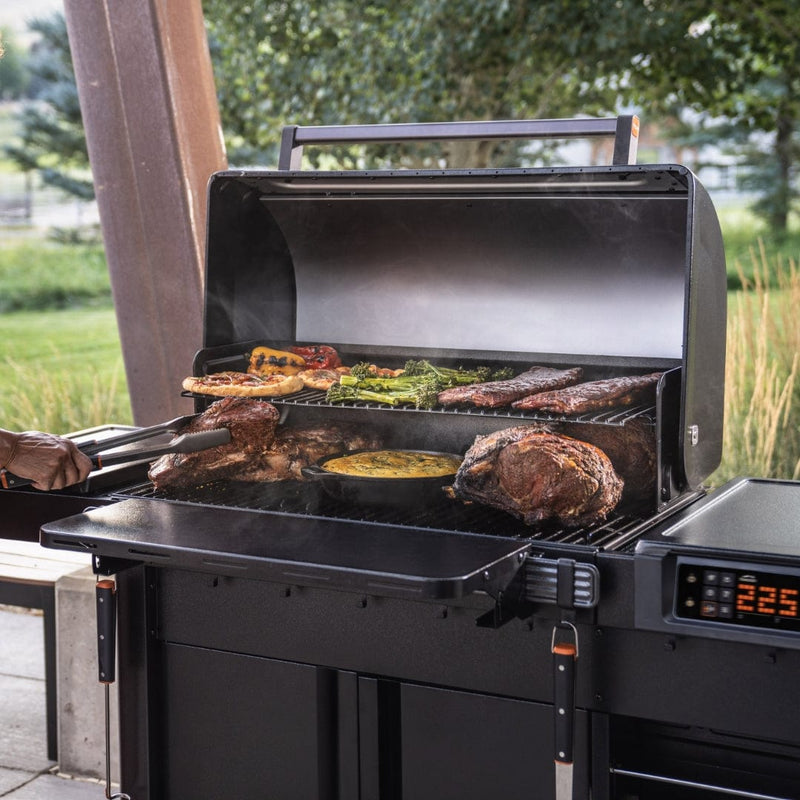 Traeger Traeger Woodridge Elite Connected Pellet Grill and Smoker Pellet / Black TFC97XLH Freestanding Pellet Grill 634868947988