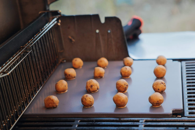 Weber Weber CRAFTED 7671 Glazed Baking Stone 7671 Accessory Food Prep Tool 077924174377