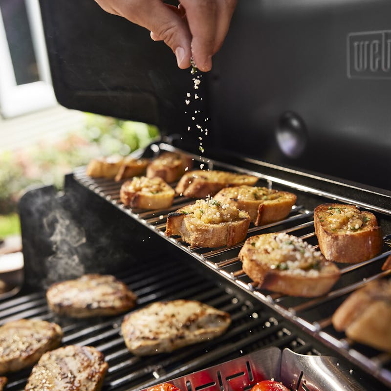 Weber Weber Genesis E-335C Gas Grill Freestanding Gas Grill