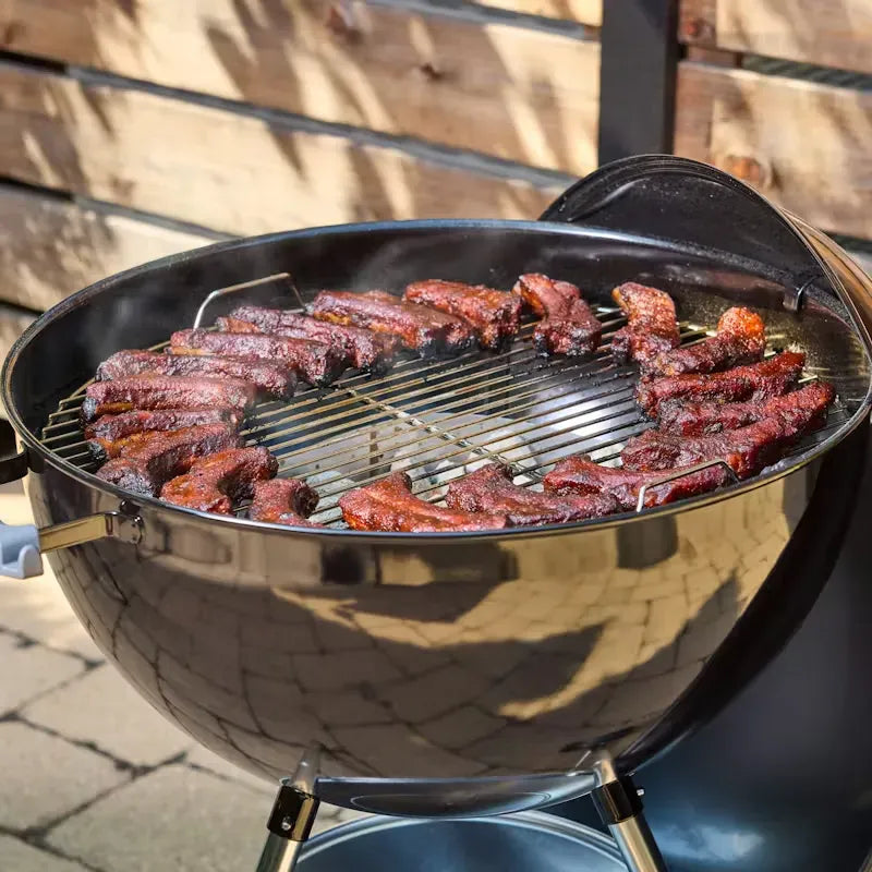 Weber Weber Original Kettle 22" Charcoal Grill Charcoal / Black 741001 Freestanding Charcoal Grill 077924025303